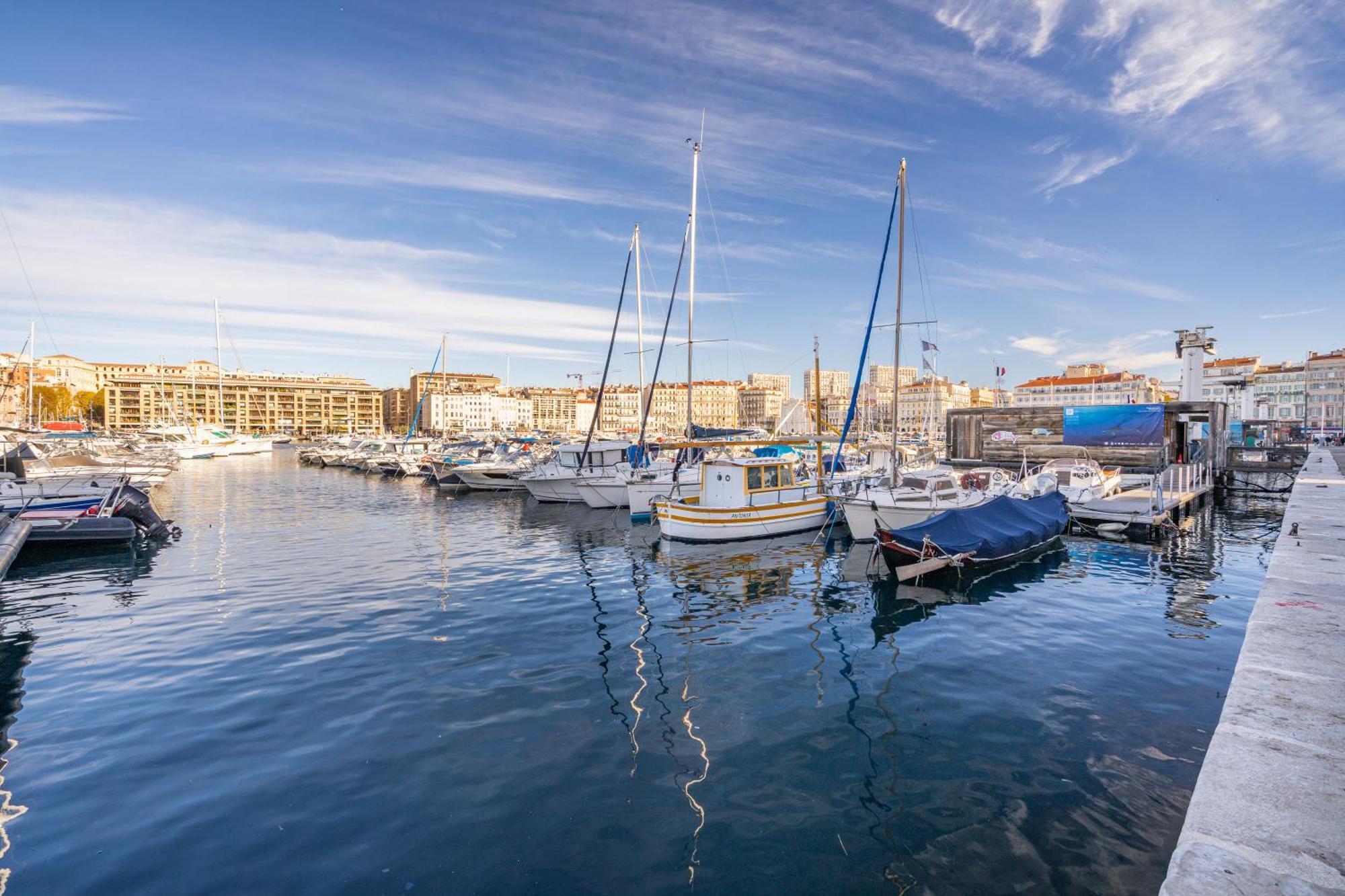 La Pitcholine, Studio Avec Balcon Au Vieux Port Marseille Luaran gambar